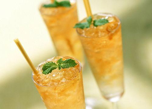 自制吃瓜饮品的做法视频,轻松学会的清凉秘籍